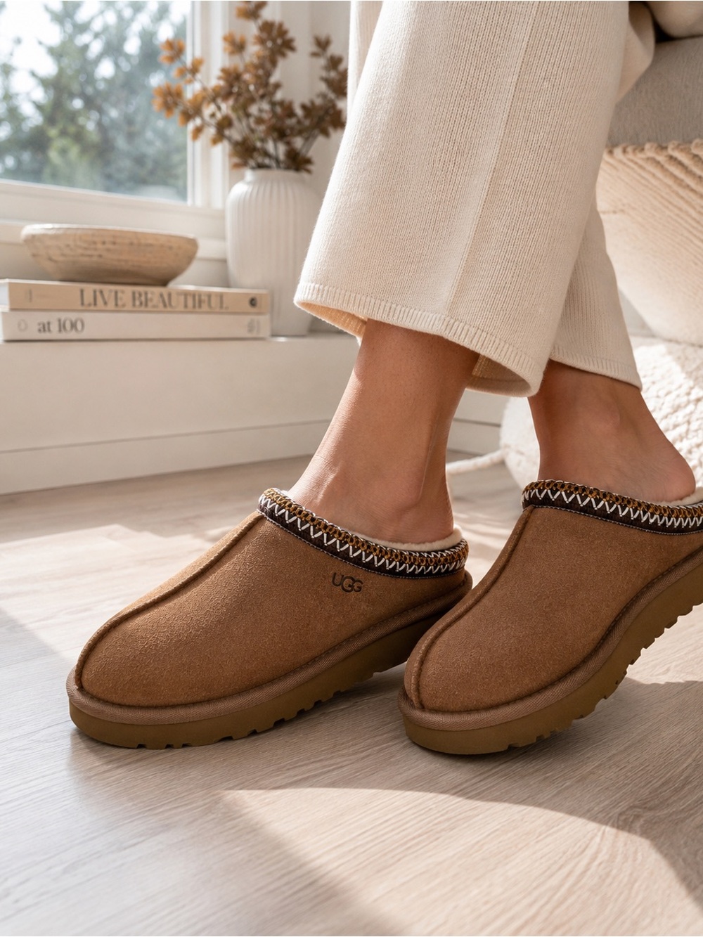 UGG Tasman Chestnut Suede Shearling Slippers Clogs Women’s Size 6
